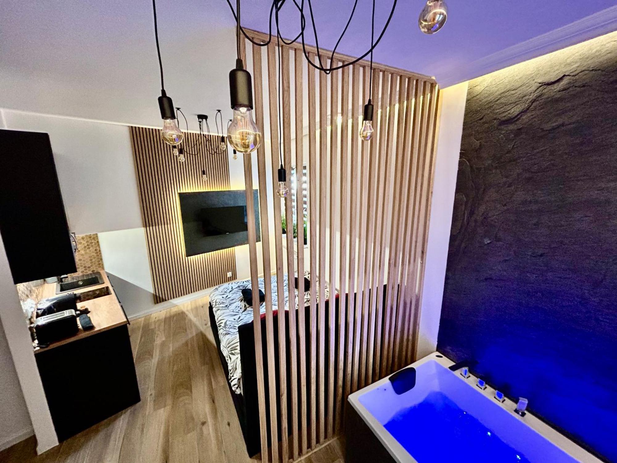 Appartamento Ocean Black Jacuzzi Cracovia